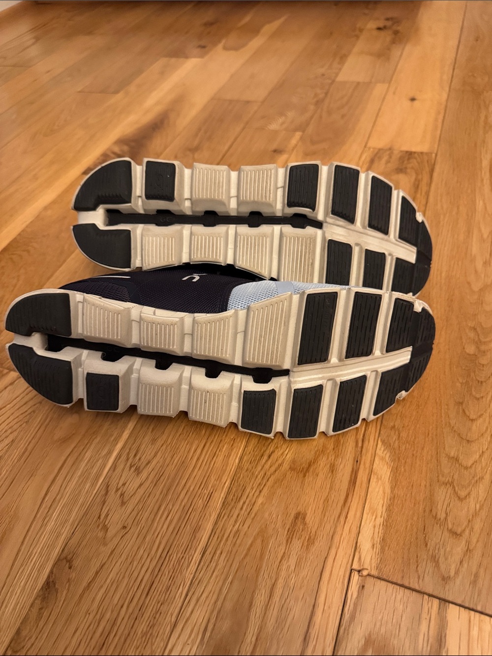 On Running Men’s Athletic Shoes in Light Blue and navy - Picture 6 of 7